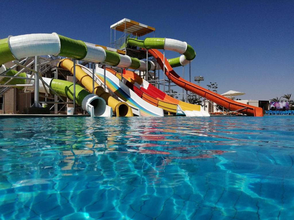 داي يوز أكوابارك الغردقة – نيو إيجلز (New Eagles Aqua Park Resort)
